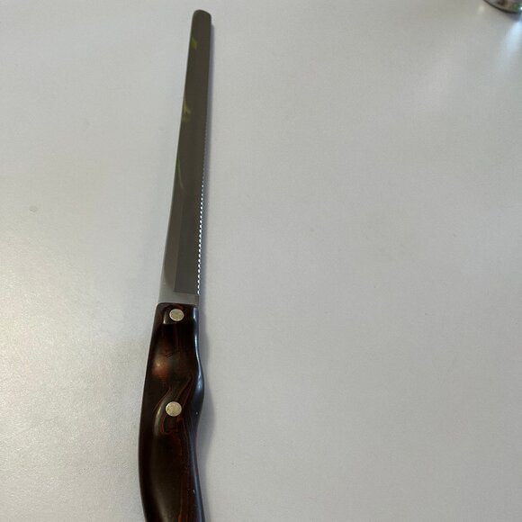 Vintage Cutco 1024 Slicer/Bread Knife with Serrated Edge & 9-1/2 inch Blade - Picture 1 of 4